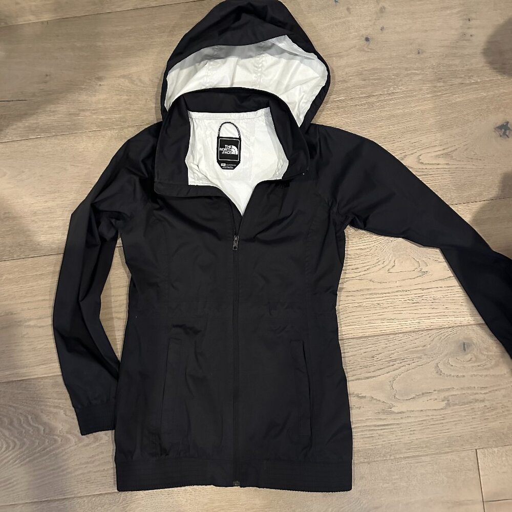 Women's size Small North Face Raincoat
